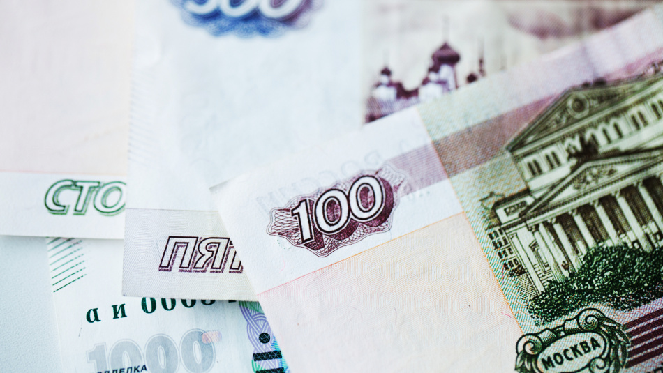 Работодатели должны регулярно повышать зарплаты в условиях инфляции